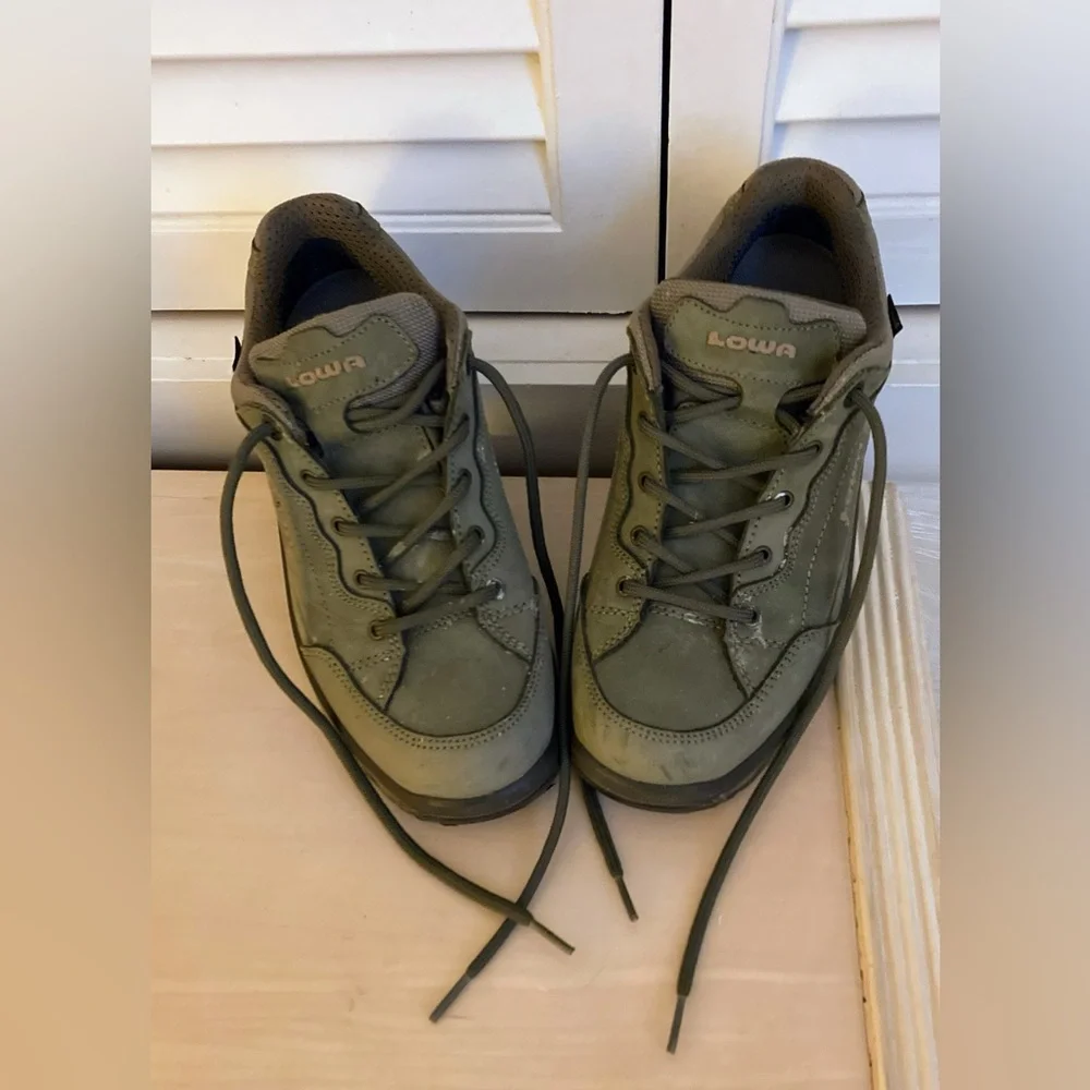 Lowa Athletic HIKING Shoes - Picture 3 of 9